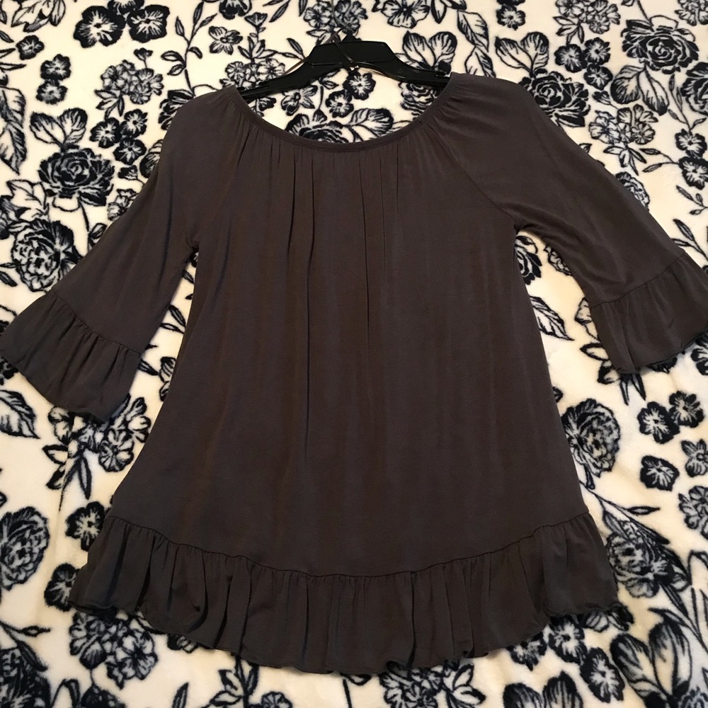 Women’s “Cloud Chaser” Dark Blue Top.💕 Very Pretty.🤩